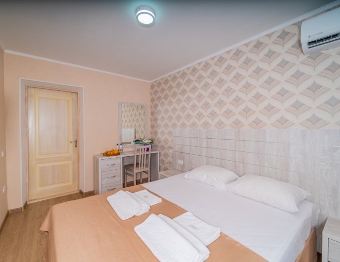 Апартаменты 4-местные 3-комнатные - Санаторий «Славутич» (корпус Восход) Алушта